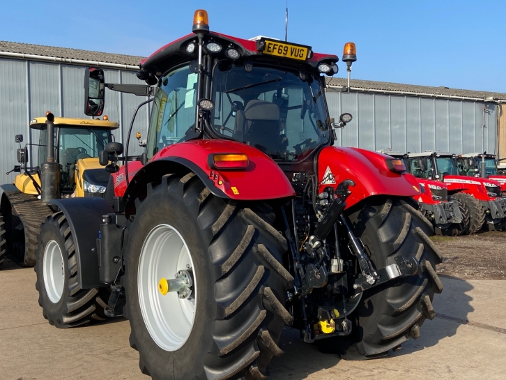 Case CVX 240