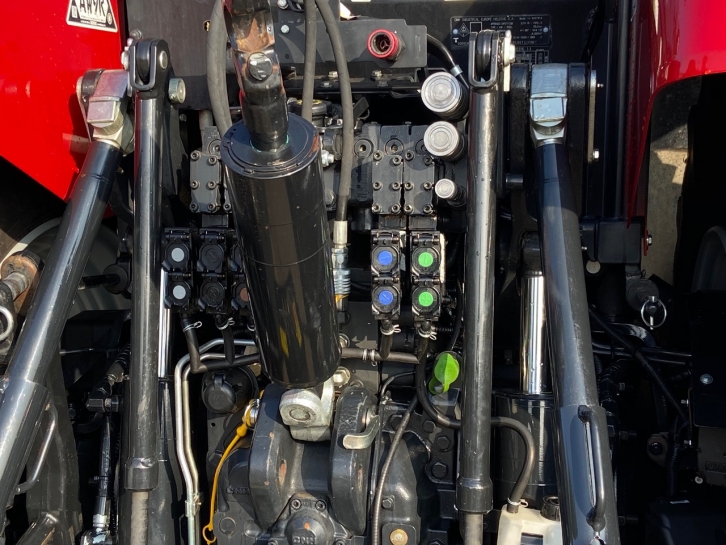 Case CVX 240