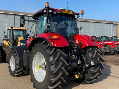 Case CVX 240