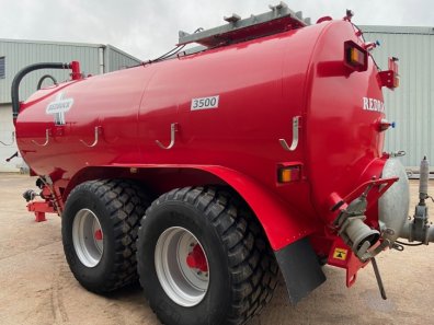 Redrock 3500 gallon tanker