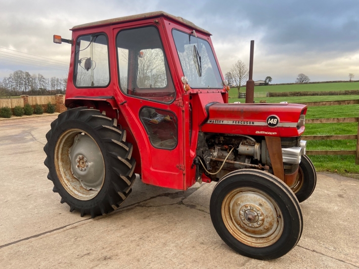Massey Ferguson 148
