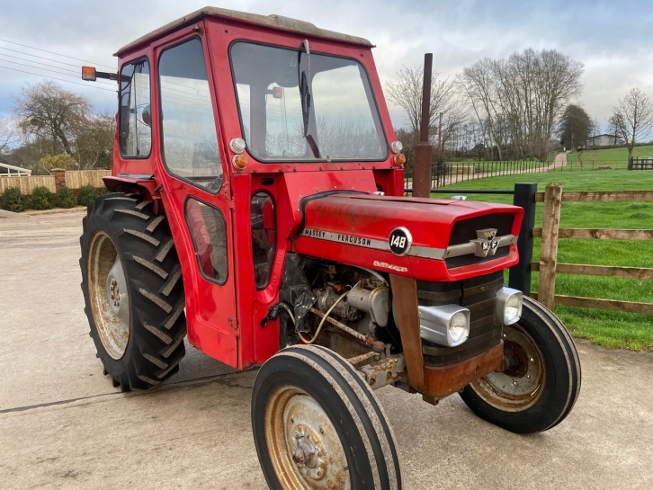 Massey Ferguson 148