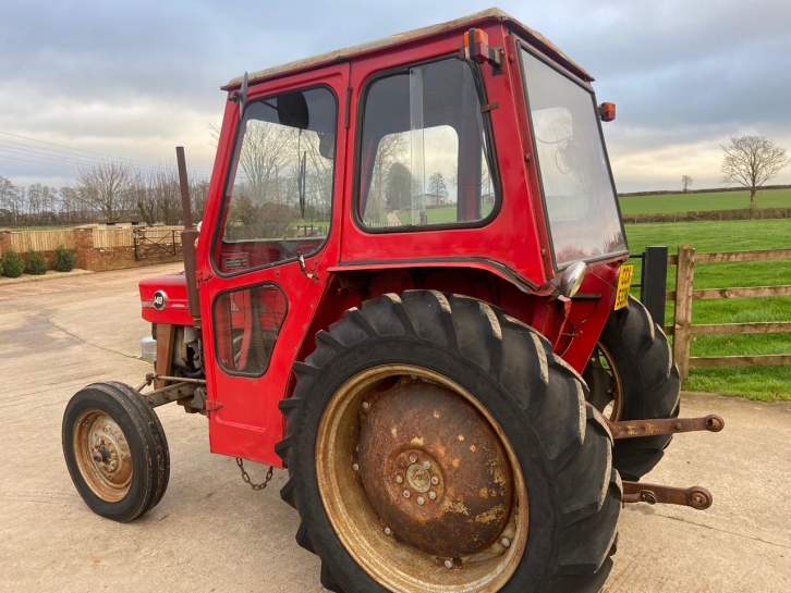 Massey Ferguson 148