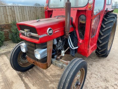 Massey Ferguson 148