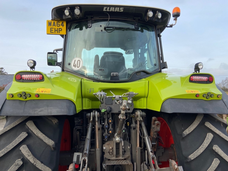 Claas Arion 530