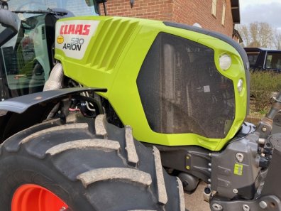 Claas Arion 530