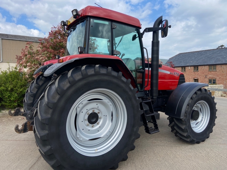 Case MX 170
