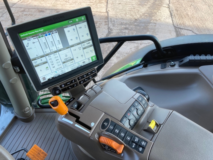 John Deere 6155R