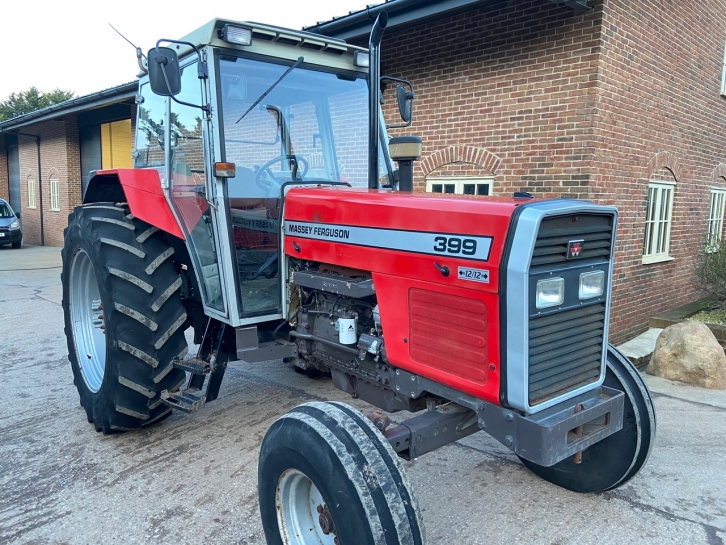 Massey Ferguson 399