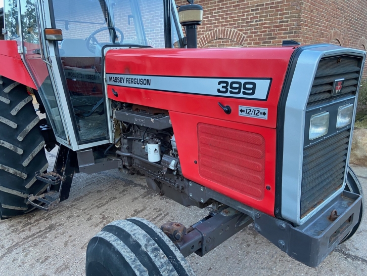 Massey Ferguson 399
