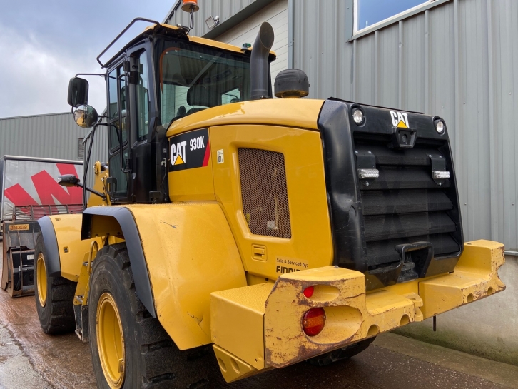 CAT 930K loading shovel