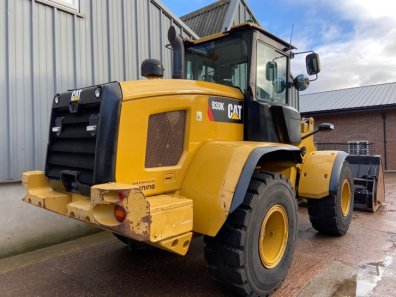 CAT 930K loading shovel