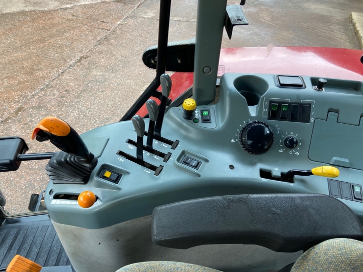 Case MX135