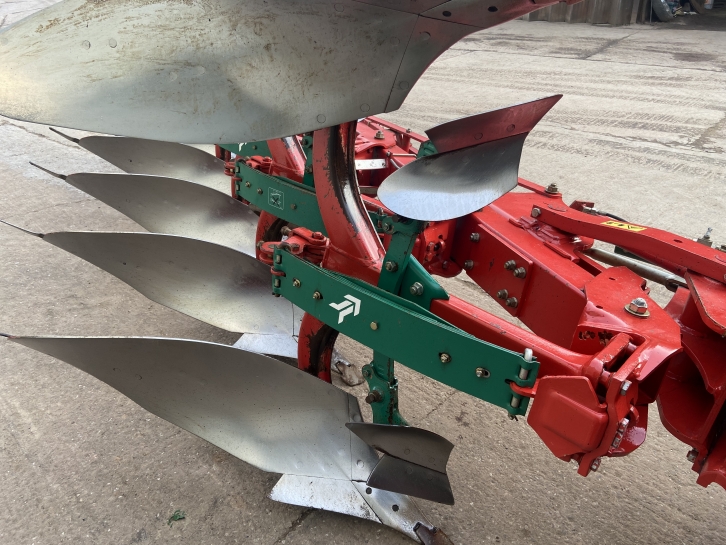 Kverneland EG 85/300 plough