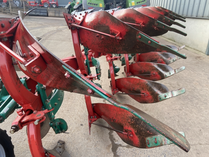 Kverneland EG 85/300 plough