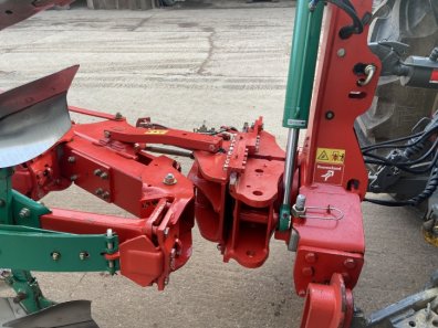 Kverneland EG 85/300 plough