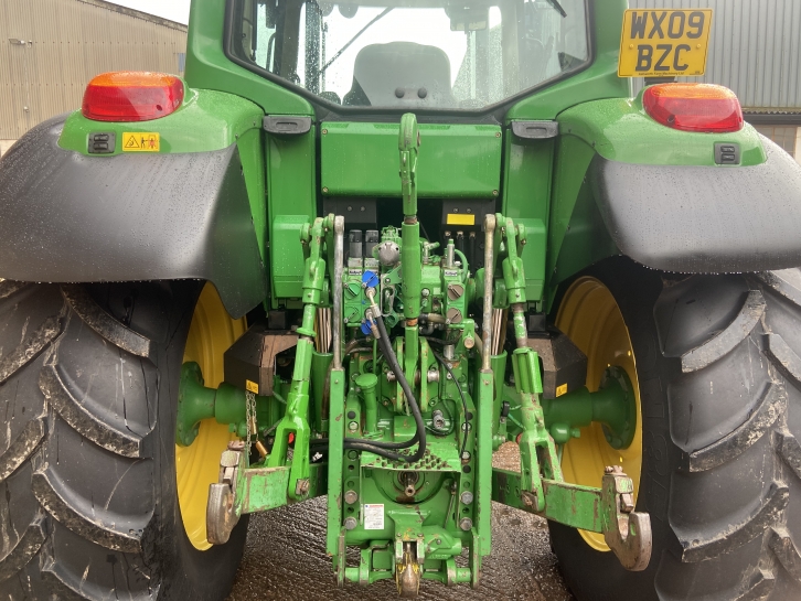John Deere 6430