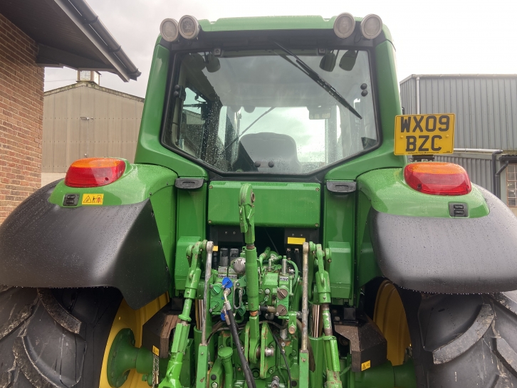 John Deere 6430