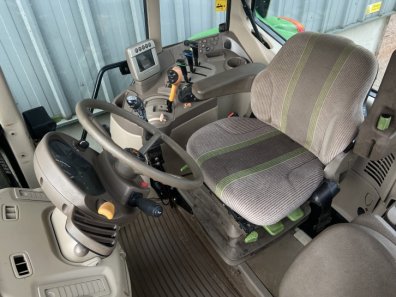John Deere 6430