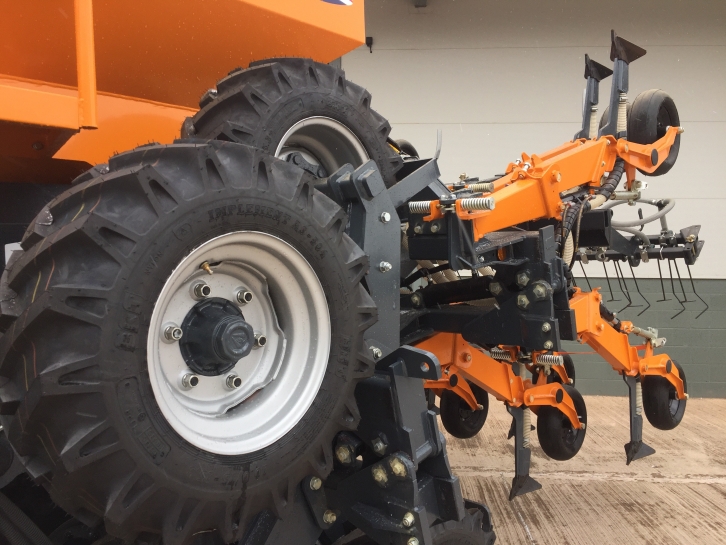 Mzuri Pro-till 4T drill