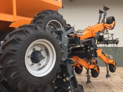 Mzuri Pro-till 4T drill