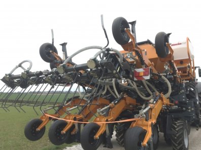 Mzuri Pro-till 4T drill