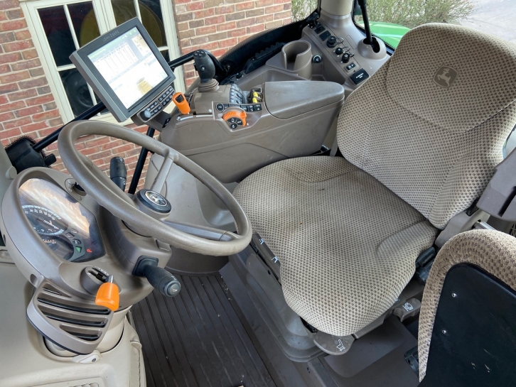 John Deere 6155R