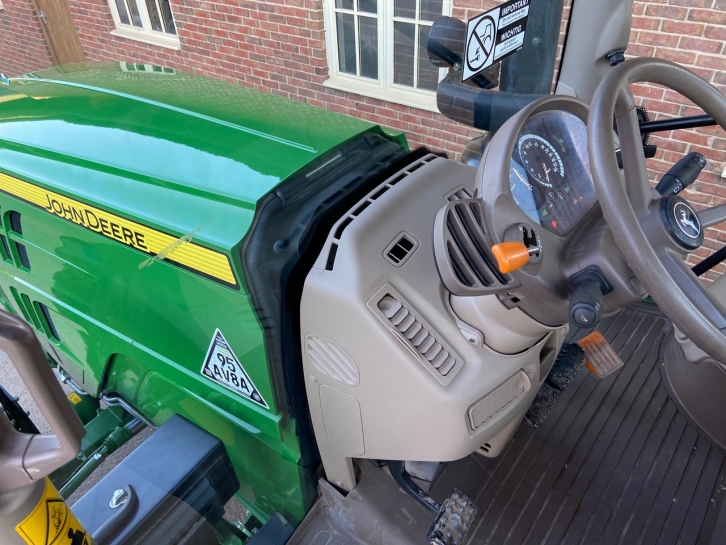 John Deere 6155R