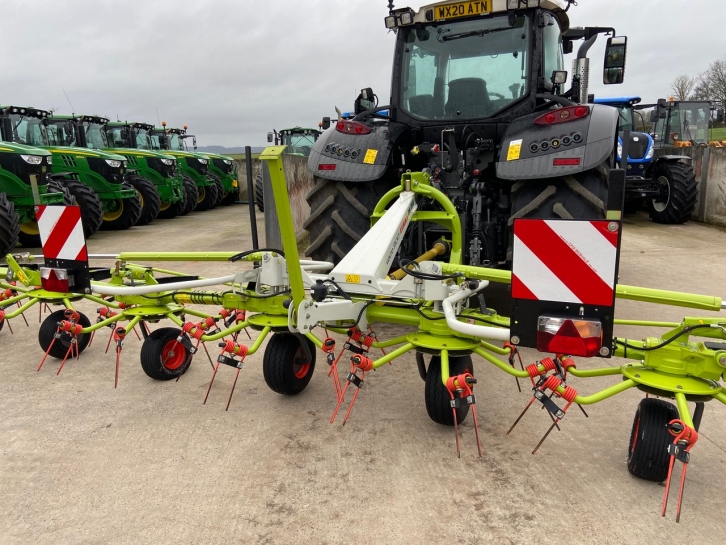 Claas Volto 900