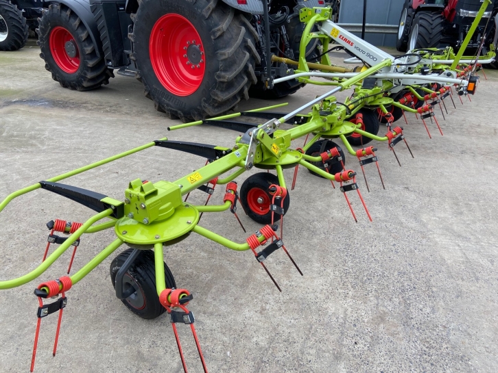 Claas Volto 900