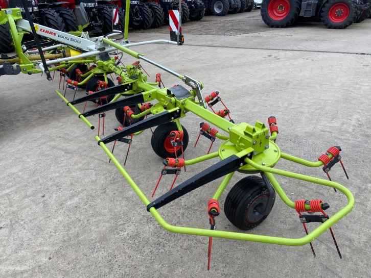 Claas Volto 900
