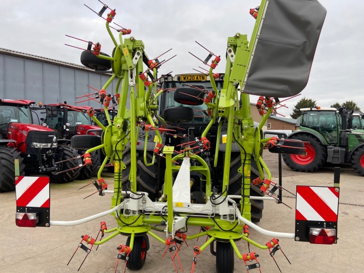 Claas Volto 900