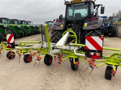 Claas Volto 900