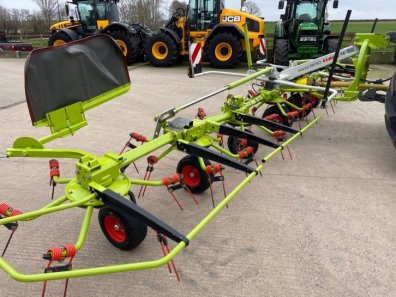 Claas Volto 900