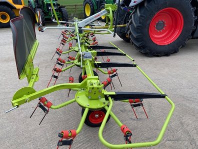 Claas Volto 900