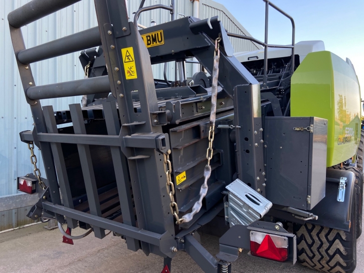 Claas Quadtrant 5300RC baler