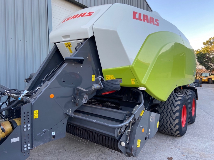 Claas Quadtrant 5300RC baler
