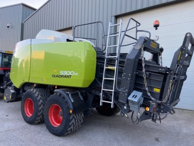 Claas Quadtrant 5300RC baler