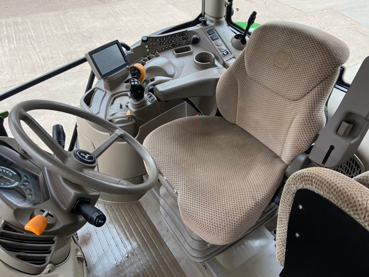 John Deere 6195R