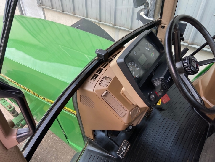 John Deere 6800