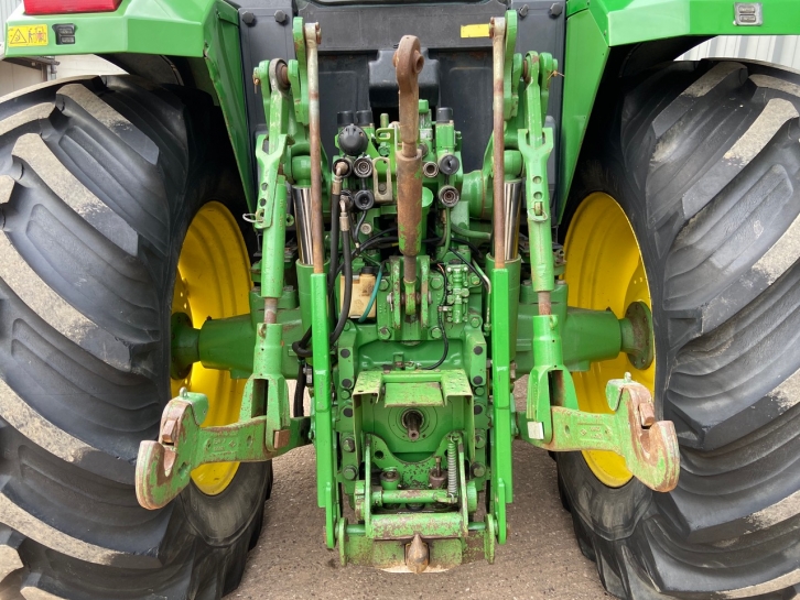John Deere 6800
