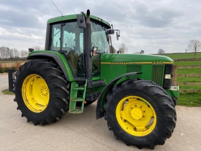 John Deere 6800