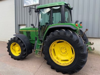 John Deere 6800