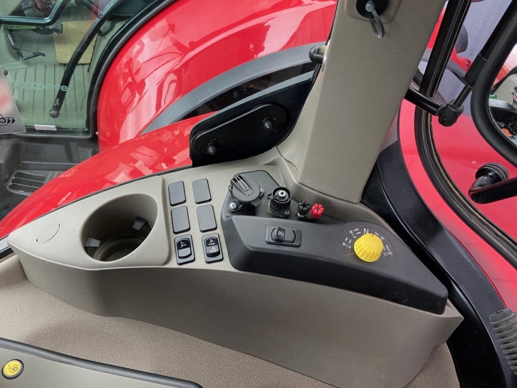 Case CVX 240