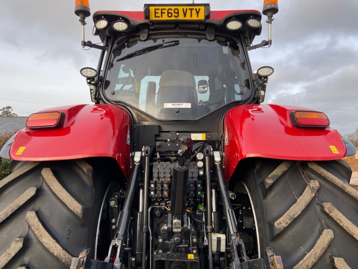 Case CVX 240