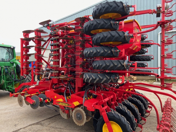 Vaderstad Rapid 600AS 6 Metre drill
