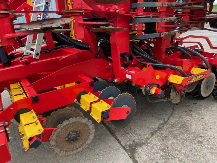 Vaderstad Rapid 600AS 6 Metre drill
