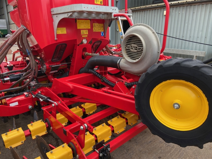 Vaderstad Rapid 600AS 6 Metre drill