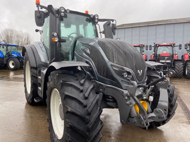 Valtra T214 Active