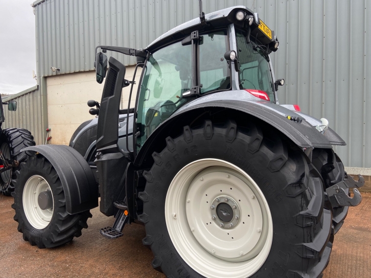 Valtra T214 Active